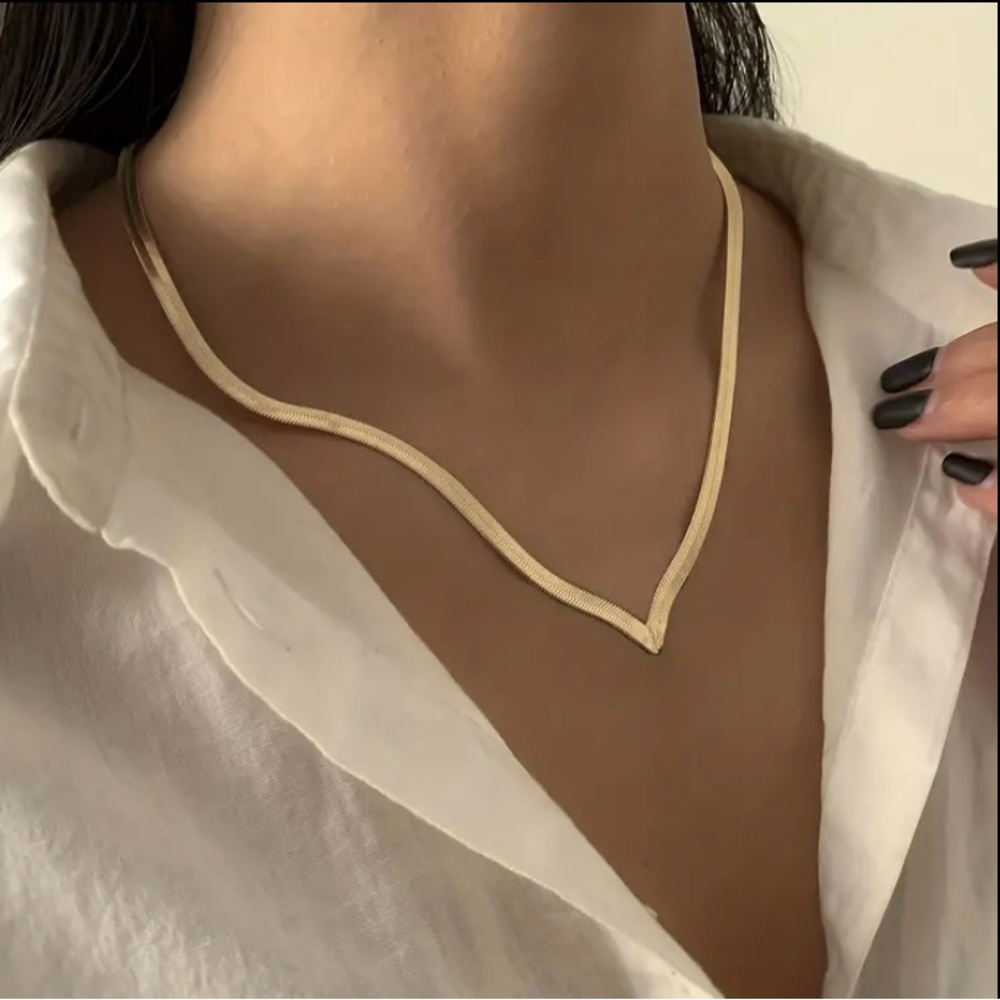 Herringbone Chain Necklace - Picture 2 of 4